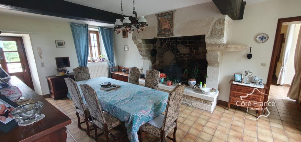 CORPS DE FERME AU COEUR DES MARAIS – 7 pièces – 4 chambres – 207 m²