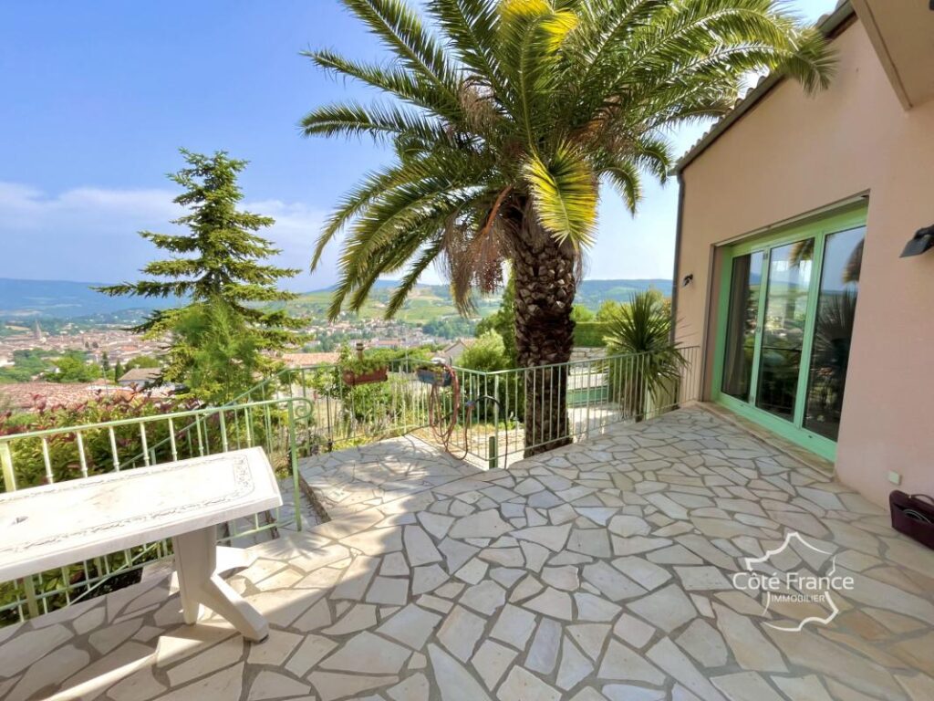 Villa d’exception 5 pièces 145 m2 avec vue panoramique sur – 5 pièces – 4 chambres – 145 m²