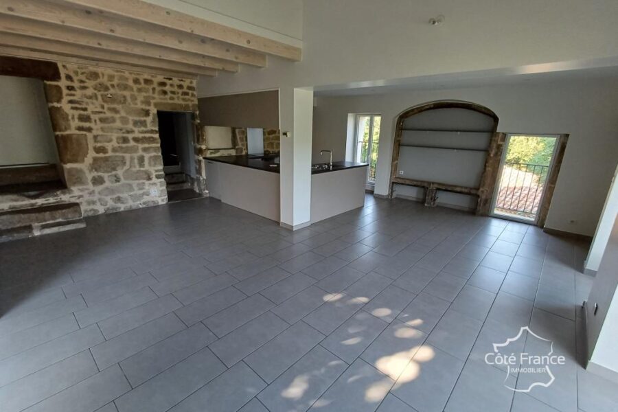 Maison à vendre à Mercuer