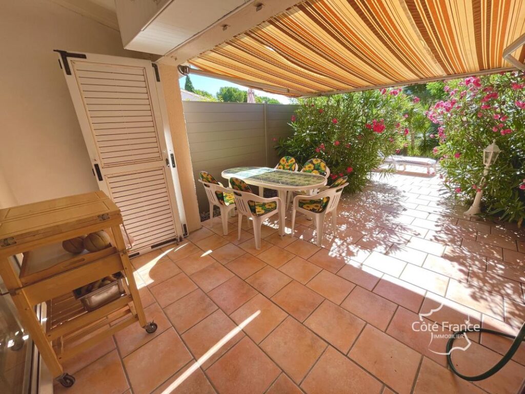 Charmante villa de 2 chambres & de grandes terrasses dans le – 3 pièces – 2 chambres – 60 m²