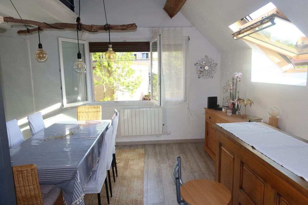 Appartement Auxon Dessous 5 pièce(s) 150 m2 – 5 pièces – 3 chambres – 150 m²