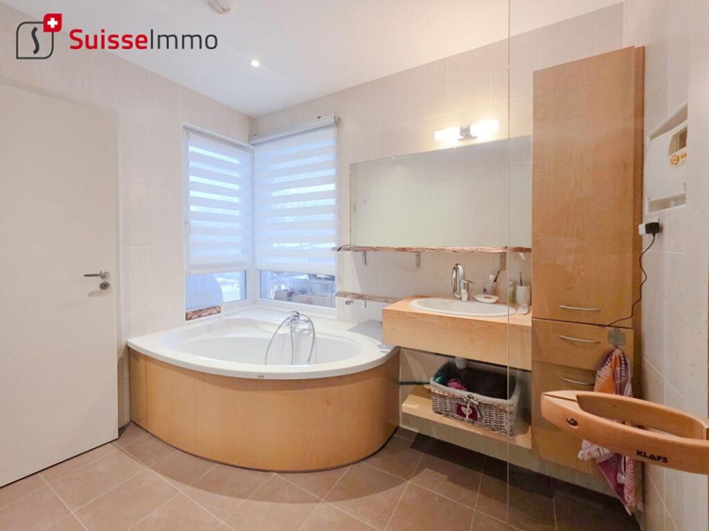 Pavillon 183M2 – 6 pièces – 4 chambres – 183 m²