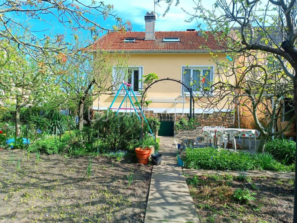 Aulnay Sud – Grande maison familiale 150 m² au pied du Canal de l’Ourcq – 7 pièces – 5 chambres – 150 m²