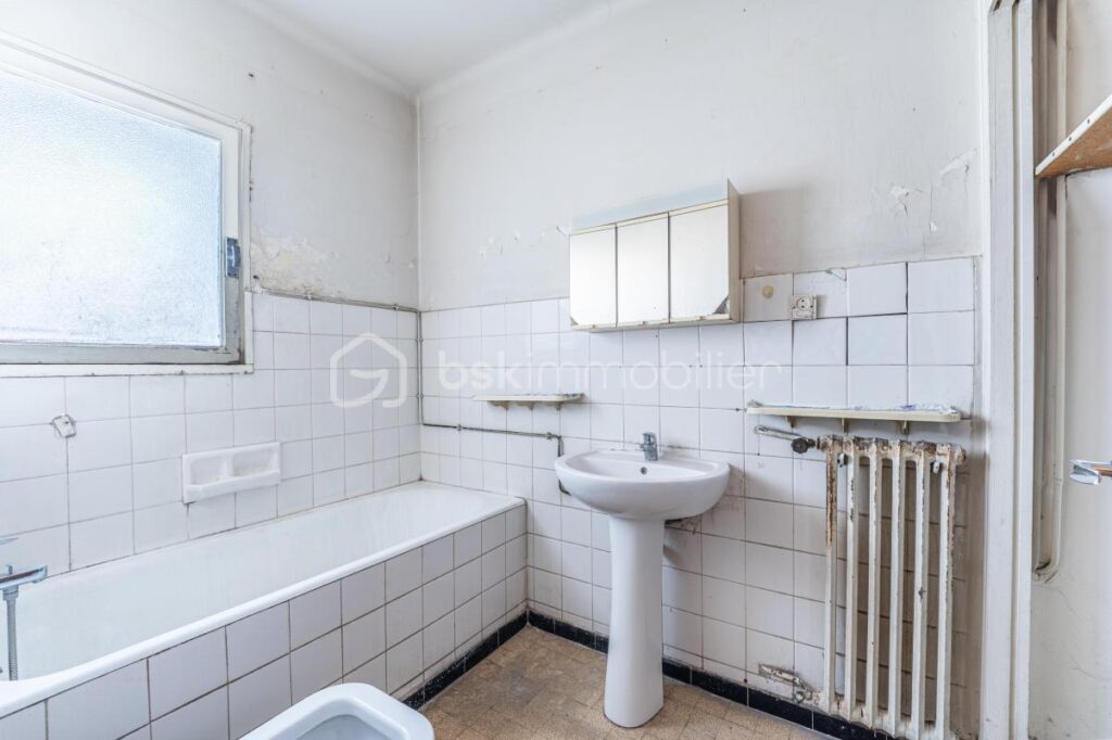 PEPITE À RENOVER – 4 pièces – 2 chambres – 75 m²