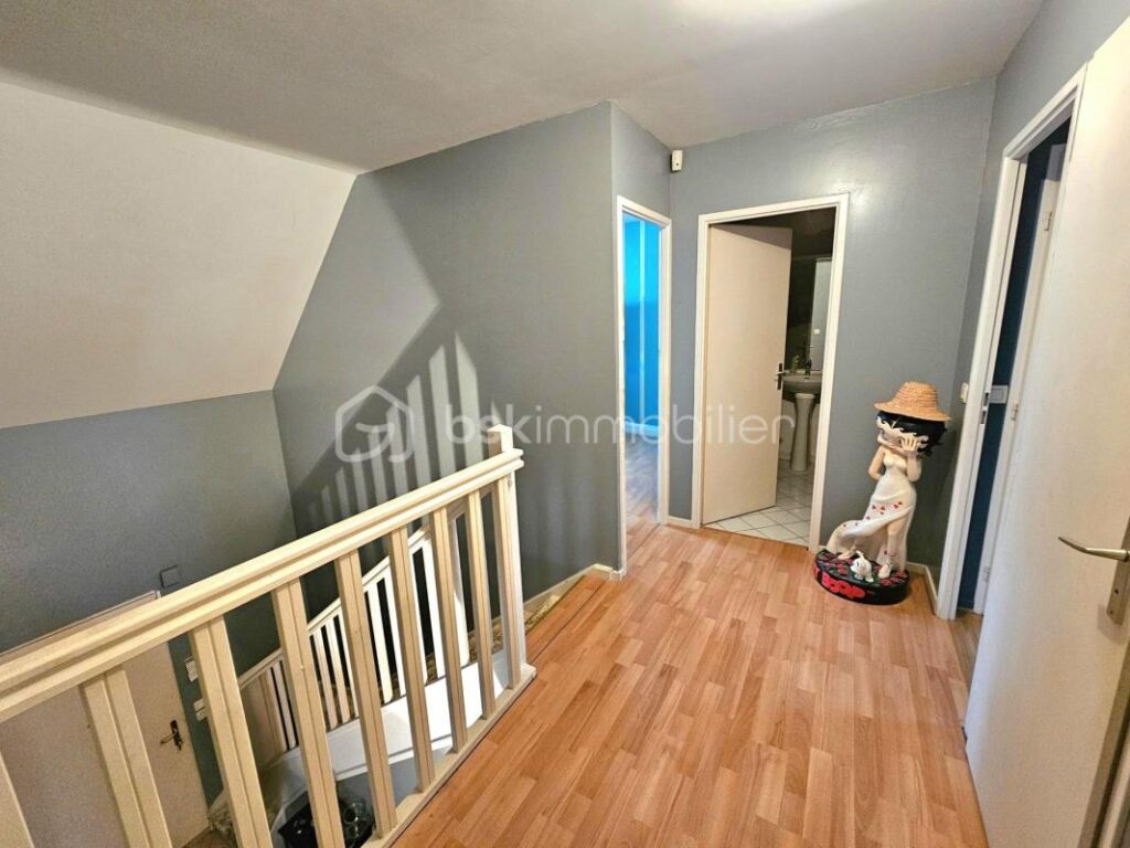 Pavillon non mitoyen 115m² 4 chambres vue CANAL garage jardin SUD – 6 pièces – 4 chambres – 115 m²