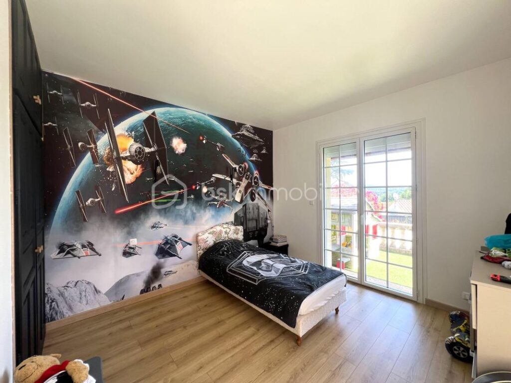 Maison 280m2 à Poussan – 7 pièces – 6 chambres – 280 m²