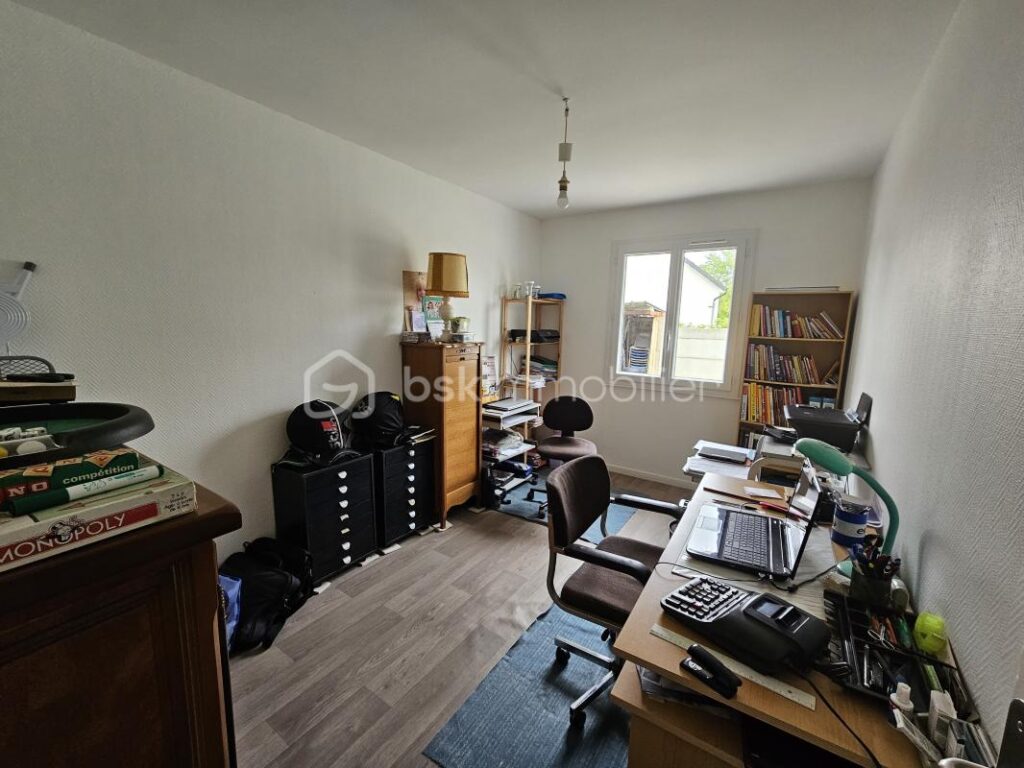 Maison de plain-pied avec de nombreux atouts ! – 5 pièces – 3 chambres – 105 m²