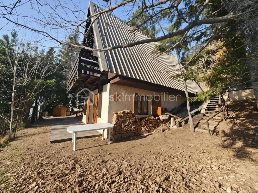 EXCLUSIVITÉ – Chalet traditionnel à Allos – 5 pièces – 3 chambres – 125 m²