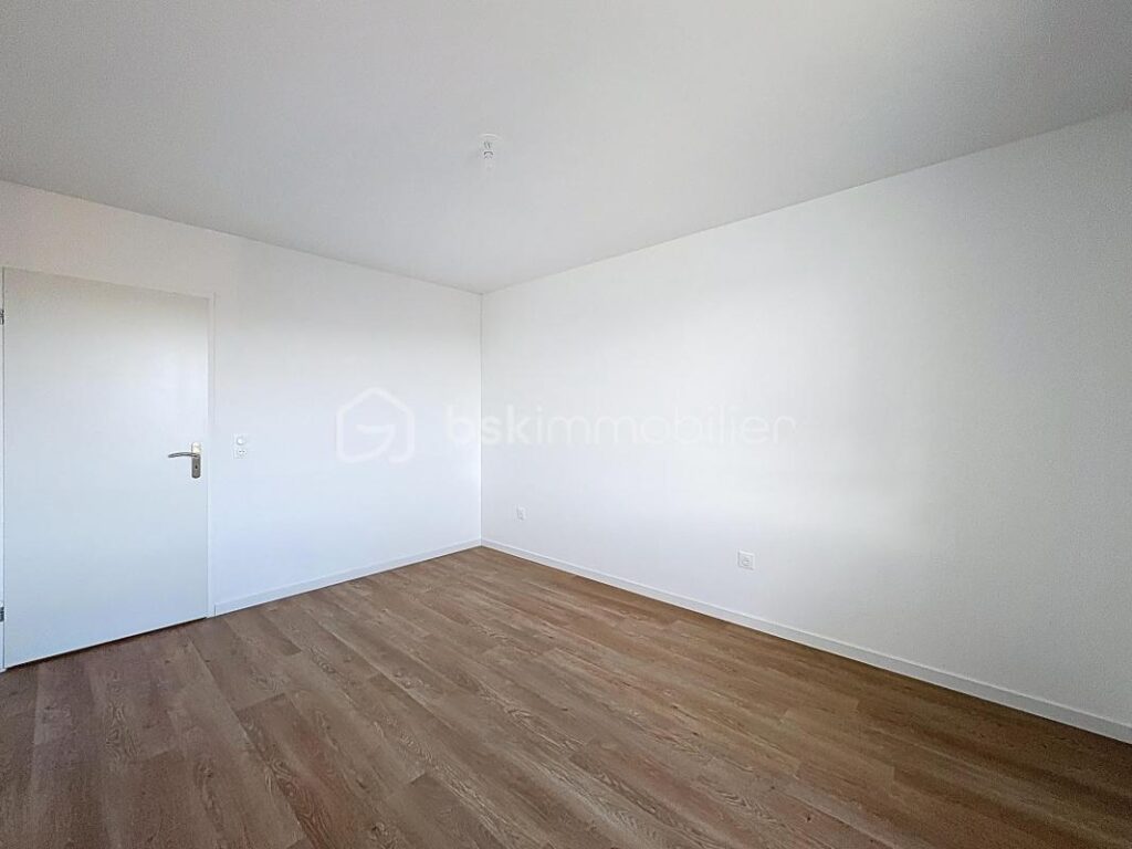 Appartement 4 pièces avec vue dégagée – 4 pièces – 3 chambres – 81 m²