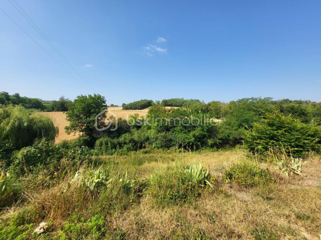 Maison T13 269 m2 – 12 pièces – 6 chambres – 269 m²