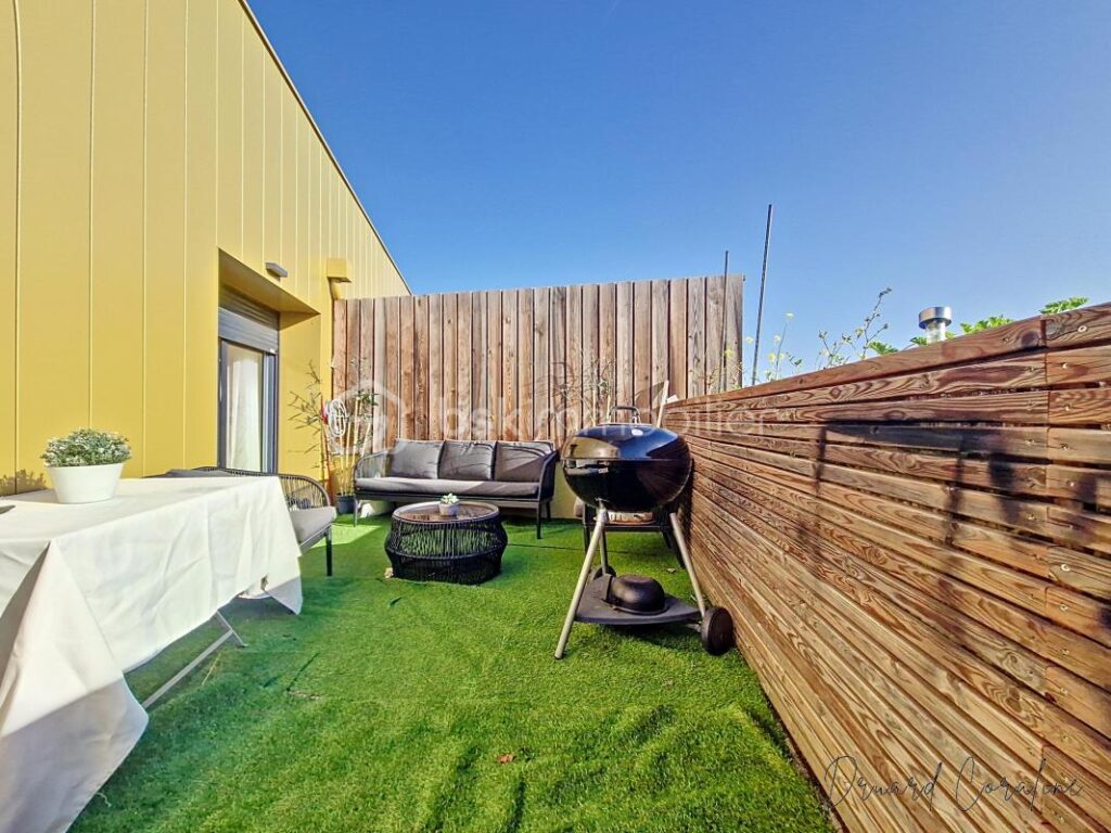 Grand T3 avec double balcon – 3 pièces – 2 chambres – 79 m²