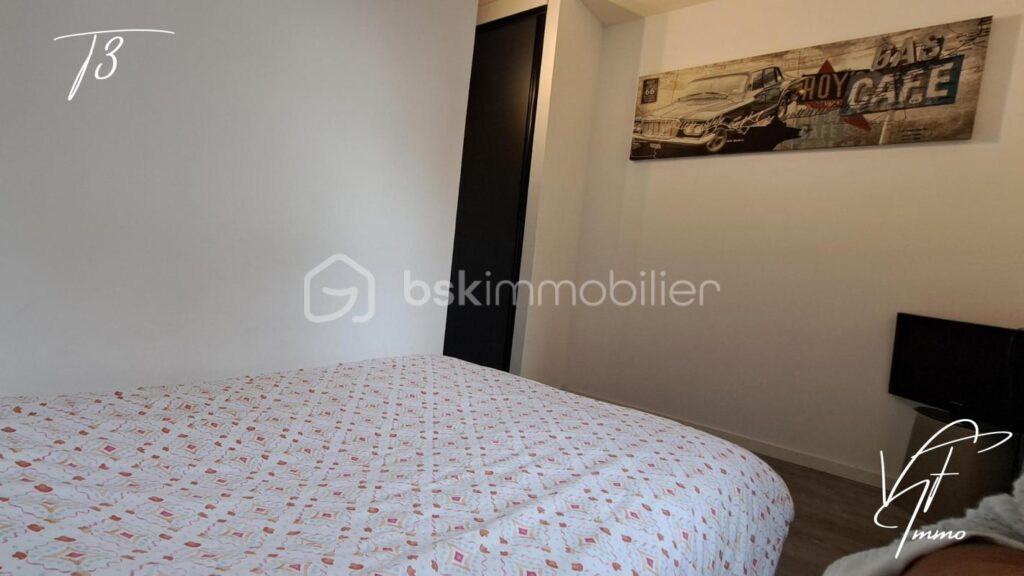 Castellet – Maison divisée en deux logements dans résidence sécurisée avec piscine – 5 pièces – 3 chambres – 92 m²