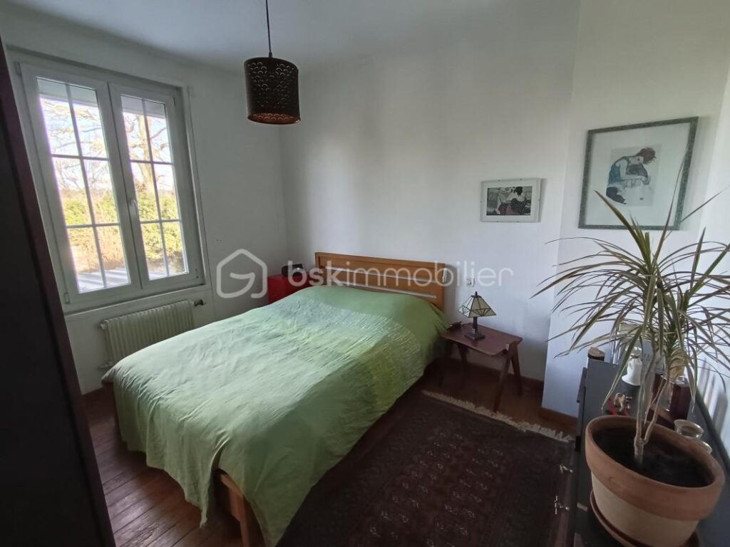 Maison de ville familiale classée C au DPE – 6 pièces – 4 chambres – 97 m²