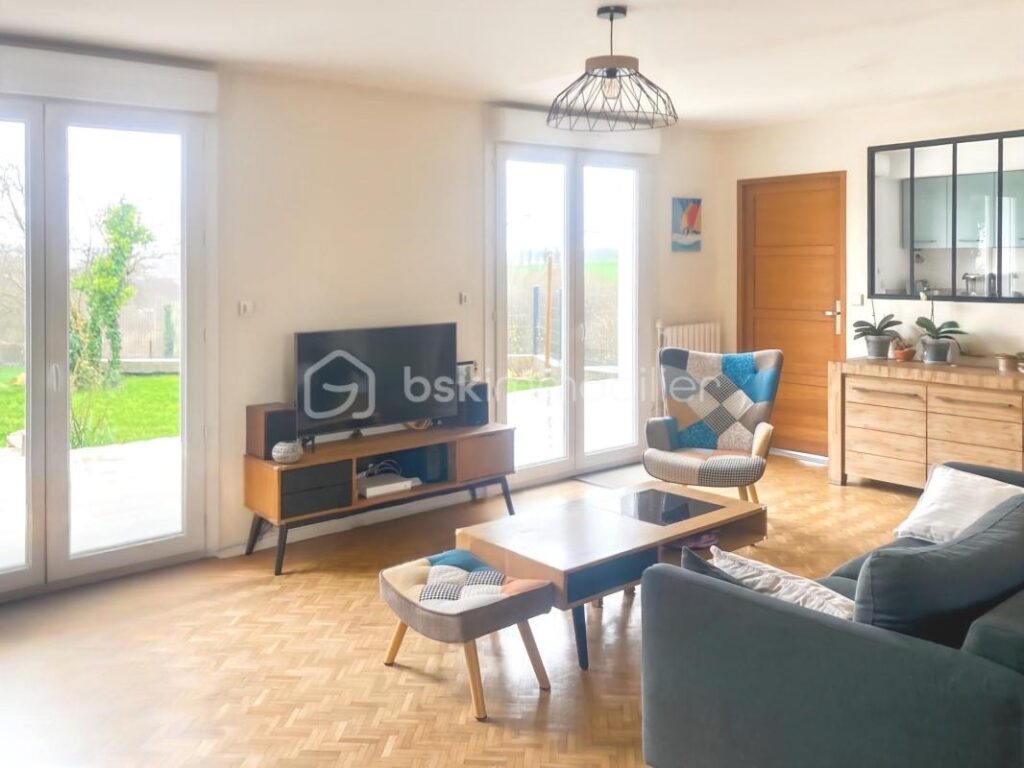 Maison des années 70, 4 chambres – Rénovation de qualité ! – 6 pièces – 4 chambres – 108 m²