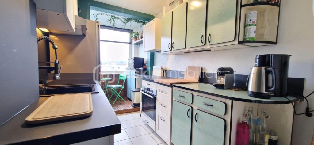 T4 Lumineux avec Vue Panoramique – Idéal Famille ou Investisseur (11% Brut) – 5 pièces – 3 chambres – 85 m²