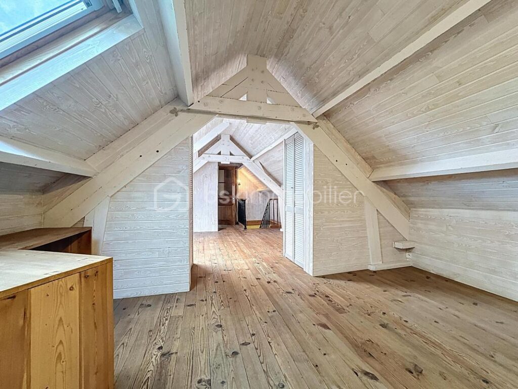 Belle maison en pierres 3 chambres + Jardin / Parking / Portail motorisé – 4 pièces – 3 chambres – 120 m²