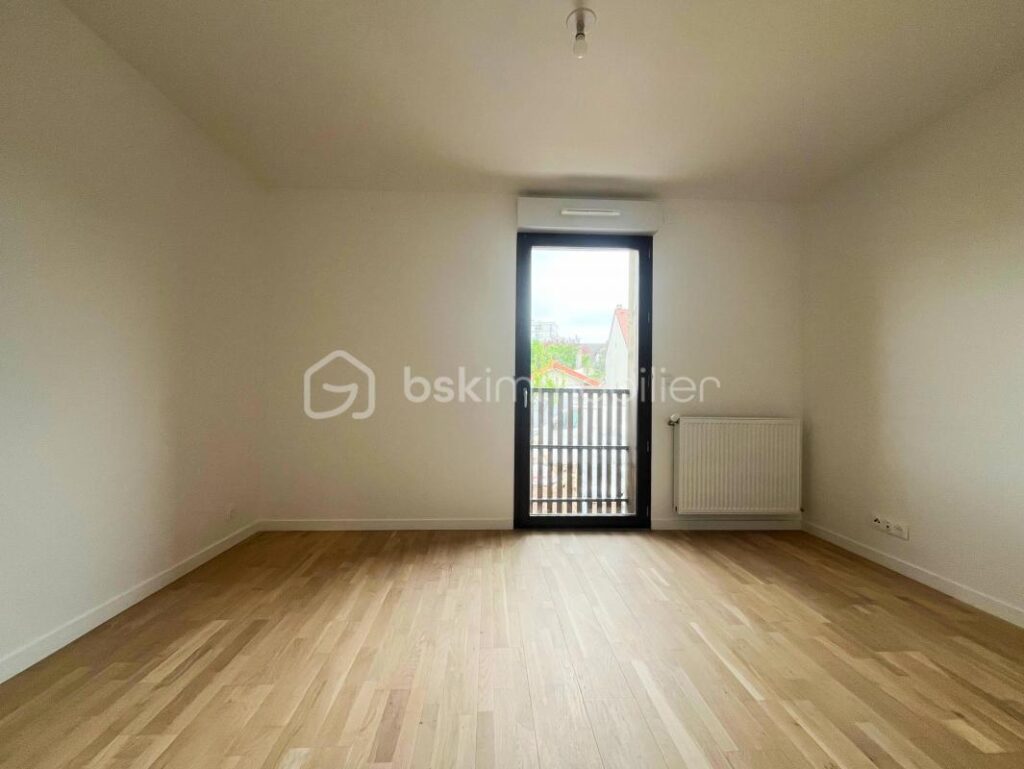 Duplex T4 d’Exception (91m²) + Terrasse 20m² – 500m Métro Villejuif L7/L14 – 4 pièces – 3 chambres – 91 m²