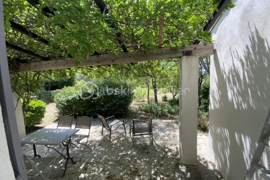 Maison à vendre à Saint martin de londres