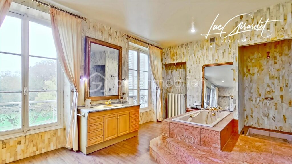 Château d’exception époque Napoléon III à réinventer avec parc et dépendances (Proche de Coulommiers (77120) – 15 pièces – 12 chambres – 750 m²