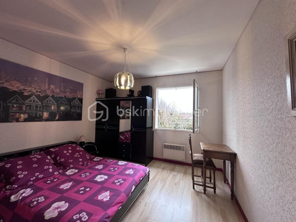 Maison 5 pieces avec terrain de 1500m² à Saint étienne de Crossey – 5 pièces – 4 chambres – 121 m²