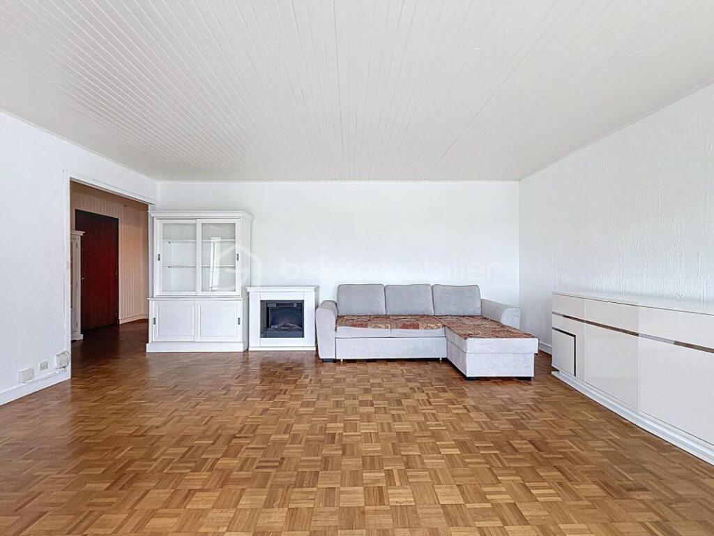 Triel sur Seine – Bel appartement lumineux de 4 pièces avec balcon, vue sur SEINE avec cave et parking privé – 4 pièces – 2 chambres – 80 m²