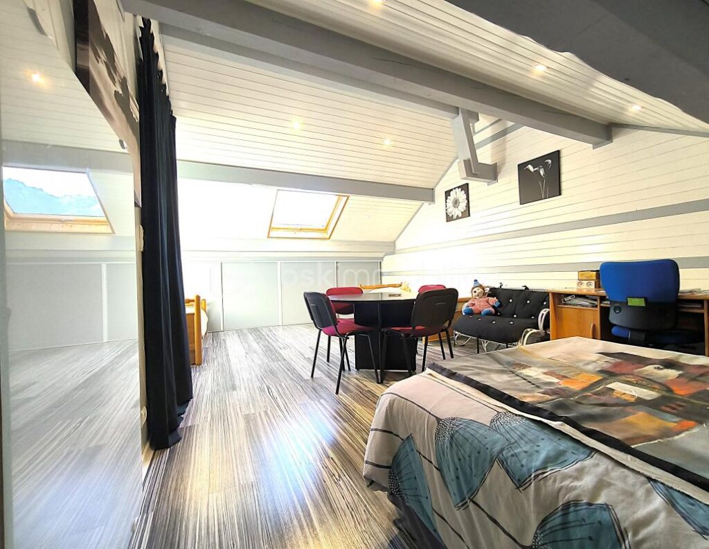 JOLIE MAISON 158m2 – 5 pièces – 4 chambres – 158 m²