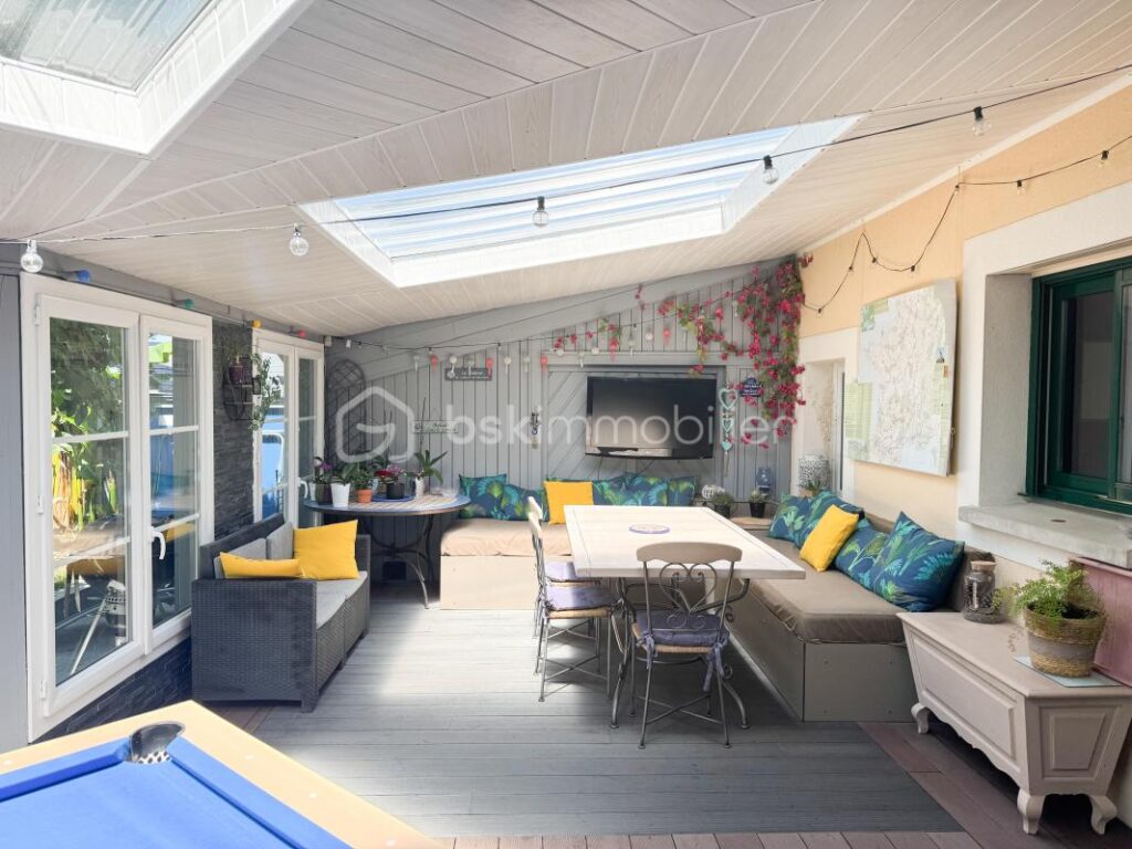 Maison de plain-pied 4 chambres 130m2 + véranda de 45m2 – 6 pièces – 4 chambres – 130 m²