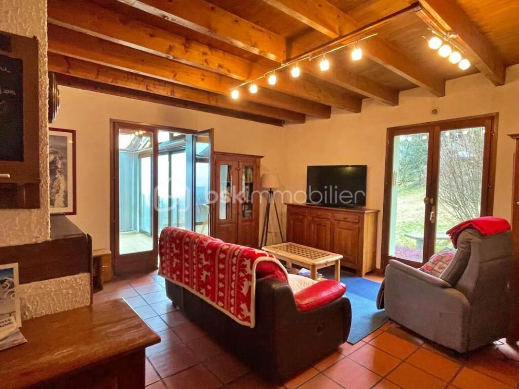 Magnifique maison de 138 m² sur une parcelle de 11680 ² – 6 pièces – 5 chambres – 138 m²