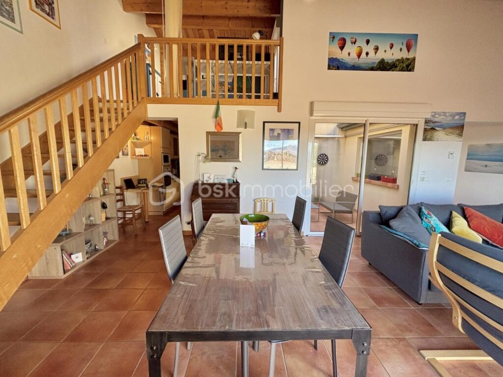 Villa en copropriété avec vue dominante sur Clermont l’Hérault – 4 pièces – 2 chambres – 110 m²