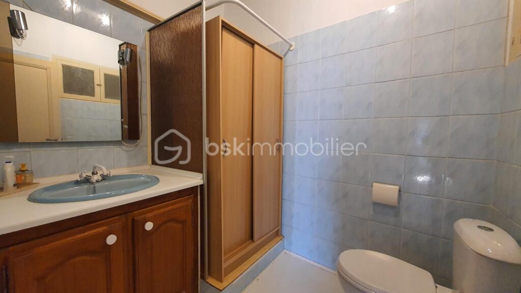 MAISON DE VILLAGE – 3 CHAMBRES – TERRASSE – GARAGE – 4 pièces – 3 chambres – 104 m²