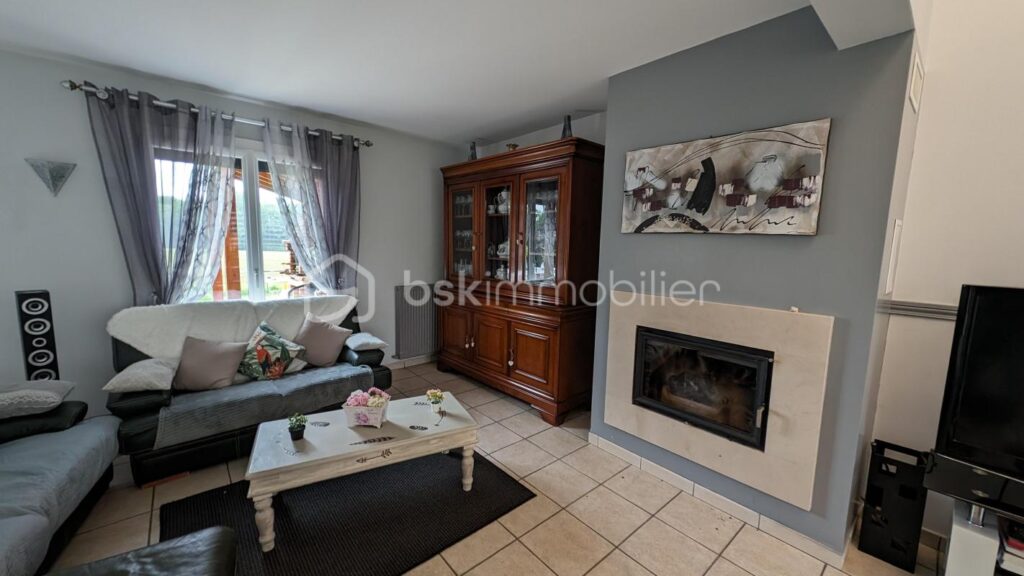 Vendu – 5 pièces – 3 chambres – 145 m²