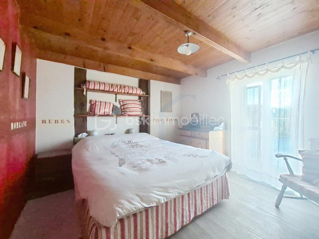 ‘Lauzerte – Maison + Gîte + Piscine : le charme, le confort… et la rentabilité !’ – 7 pièces – 4 chambres – 132 m²