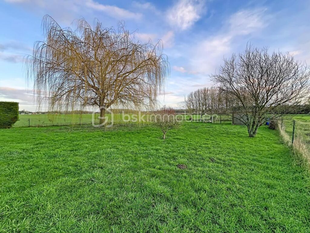 PAVILLON AVEC BEL EXTERIEUR ET GARAGE – 5 pièces – 3 chambres – 119 m²