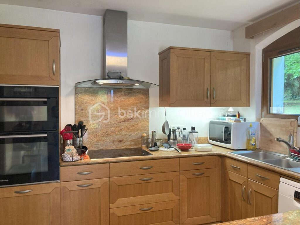 Havre de paix… maison avec vue sur les Pyrénées et piscine couverte – 5 pièces – 4 chambres – 158 m²