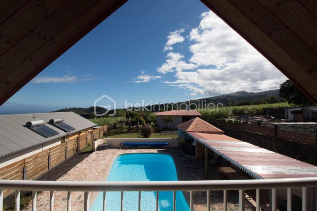 Villa F5 avec Vue Mer, Piscine et Gîte Indépendant – Saint-Joseph (97480) – 7 pièces – 5 chambres – 210 m²