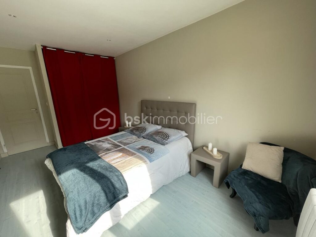 Villa au Calme avec Vue, Piscine & Dépendance – Un Vrai Coup de Cœur Familial ou Investisseur ! – 12 pièces – 5 chambres – 310 m²