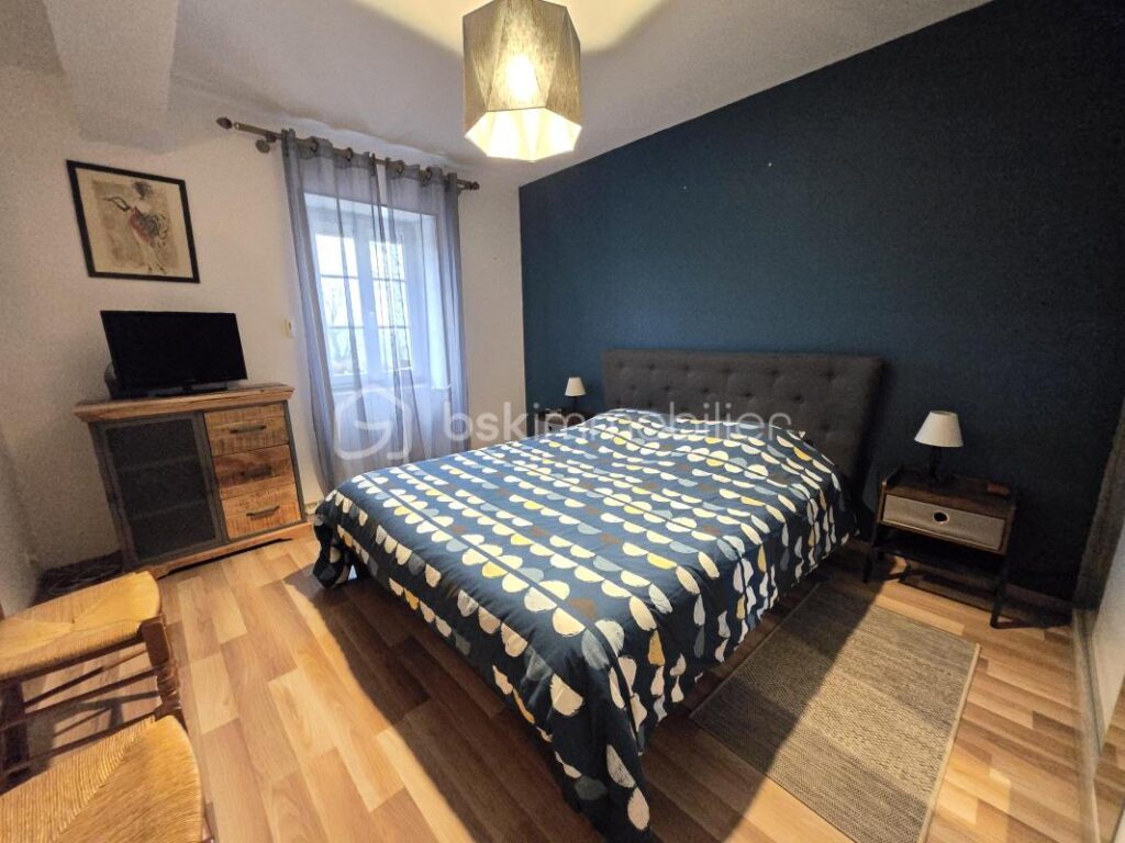 Magnifique longère de 131m² et ses dépendances à Saint Benin d’Azy – 4 pièces – 3 chambres – 138 m²