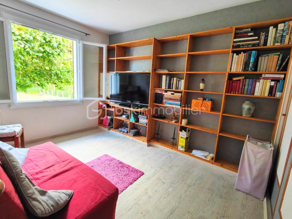 Maison familiale 4/5ch au calme avec jardin arboré vue sur la plaine – 7 pièces – 4 chambres – 113 m²