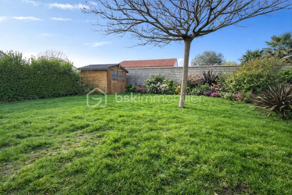 Maison plain-pied 97 m² – Impasse au calme – Vue dégagée – 5 pièces – 3 chambres – 97 m²