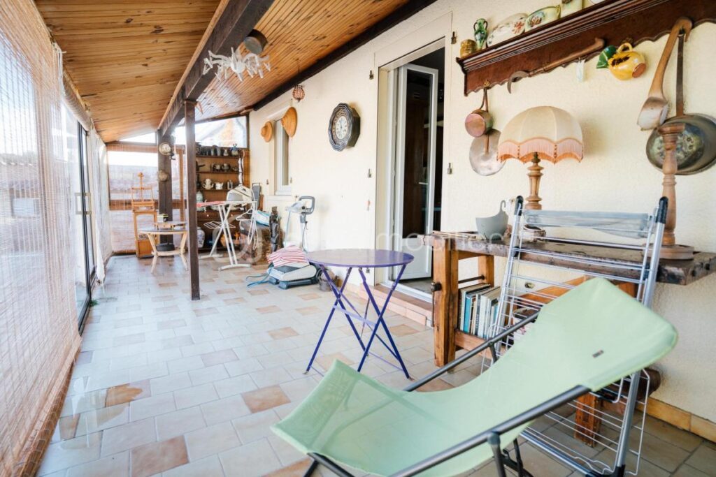 Maison plain pied 3 chambres avec piscine et grand terrain – 4 pièces – 3 chambres – 97 m²