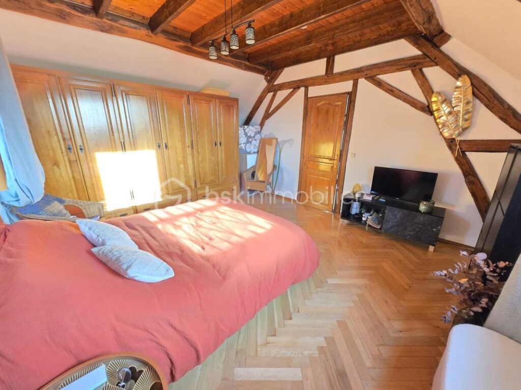 Magnifique Maison en pierres de 201m² à Raveau – 5 pièces – 4 chambres – 201 m²