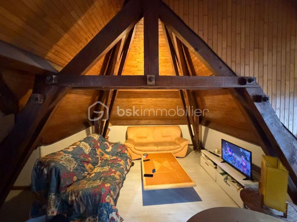 💥 Juzet-de-Luchon (31110) – Propriété de caractère avec piscine et vue montagnes à prix imbattable 💥 – 10 pièces – 5 chambres – 230 m²