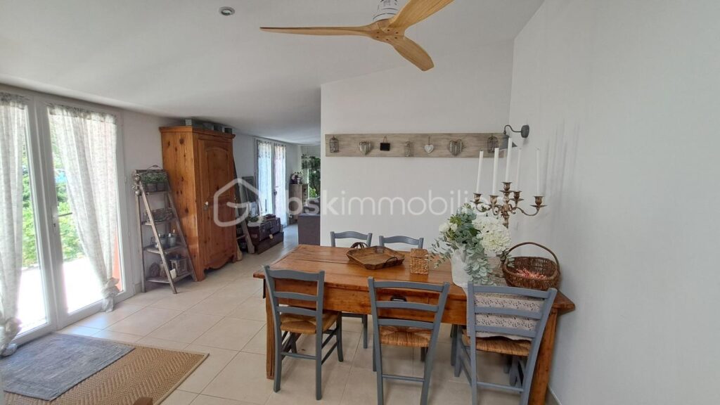 Ensemble immobilier de 2 maisons rénovées – 8 pièces – 4 chambres – 175 m²