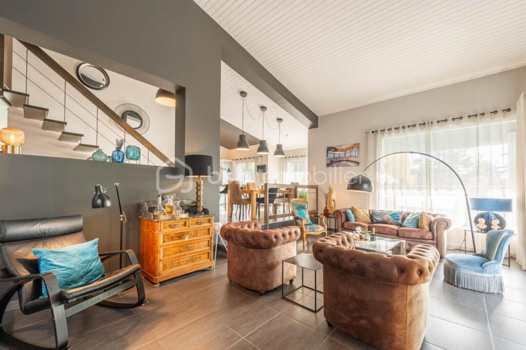 EXCLUSIVITE SUPERBE VILLA ANNECY LE VIEUX – 8 pièces – 5 chambres – 219 m²