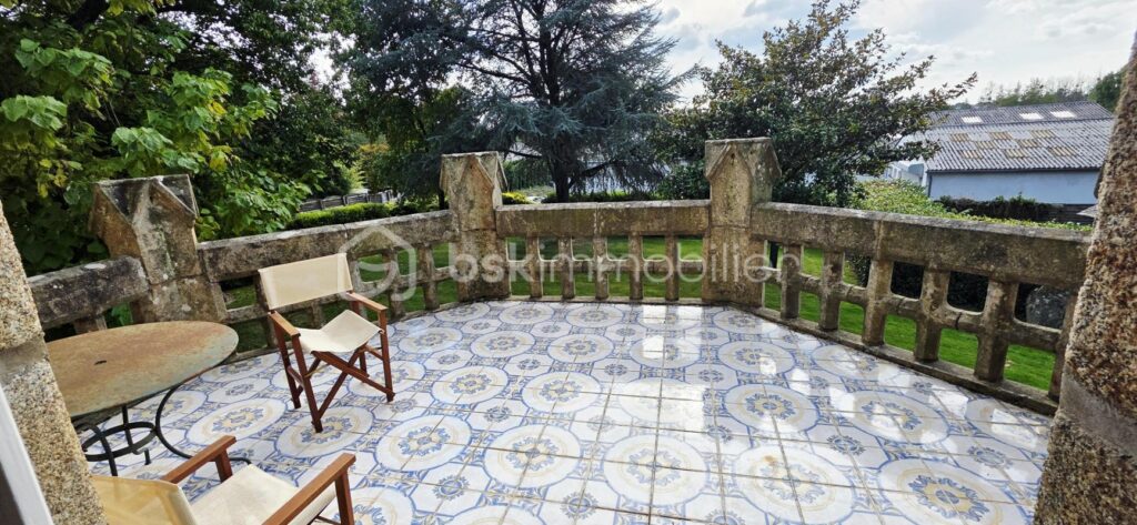 Maison exceptionnelle – 353 m² sur parc de 3 518 m² – 12 pièces – 5 chambres – 353 m²