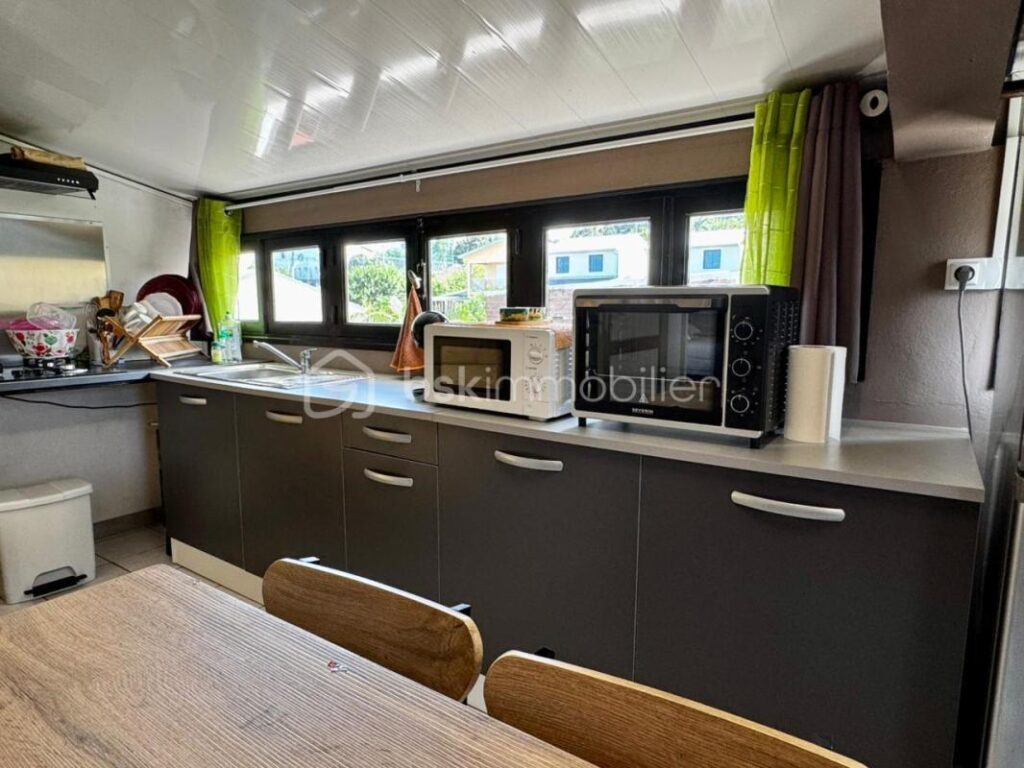 🌿 EXCLUSIVITÉ – Résidence familiale & dépendance haut potentiel – Bérive (Le Tampon) – 6 pièces – 3 chambres – 130 m²