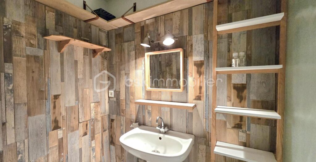 Maison de Maître, Au coeur du Village – 163 m² – 4 chambres – Jardin à PUILACHER – 6 pièces – 4 chambres – 163 m²