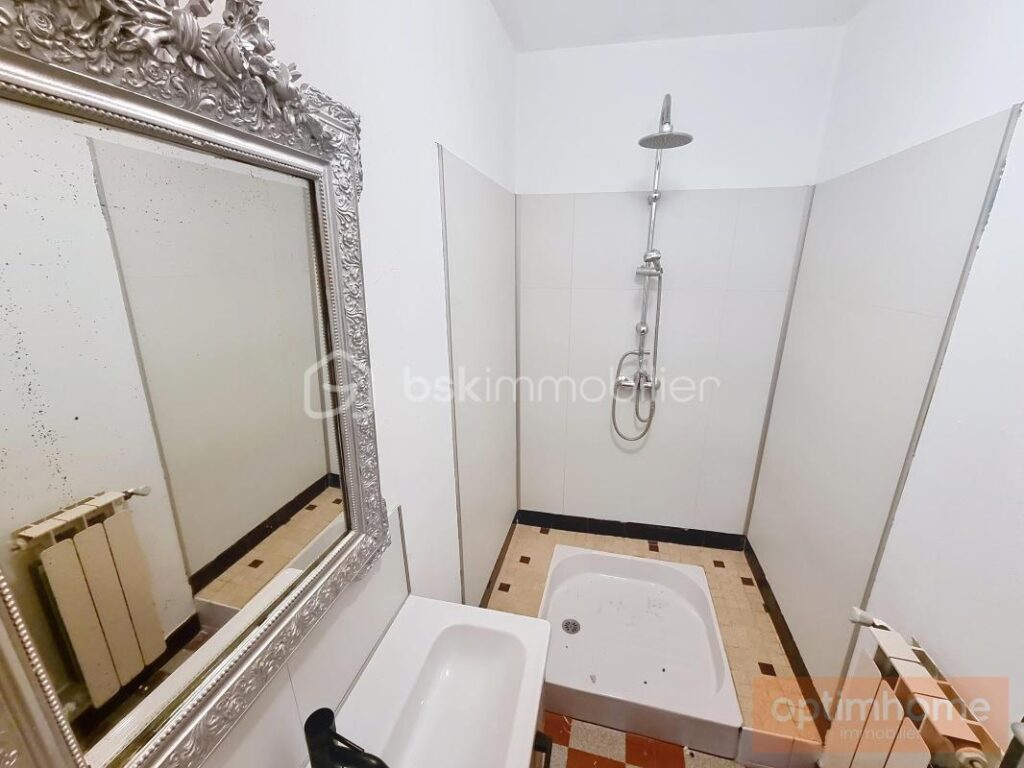 Maison de campagne en pierre – 6 pièces – 3 chambres – 112 m²