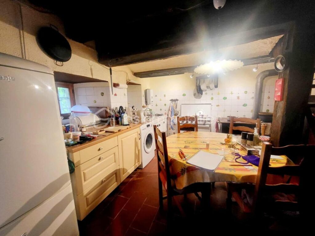 Maison en pierre à Thueyts – 6 pièces – 2 chambres – 127 m²