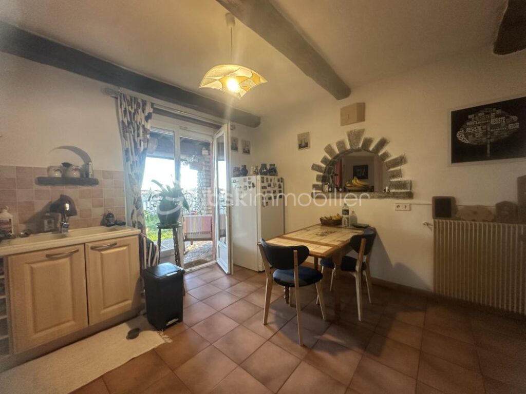 Découvrez la quiétude d’une villa spacieuse à Bagard à proximité de toutes commodités – 5 pièces – 3 chambres – 131 m²